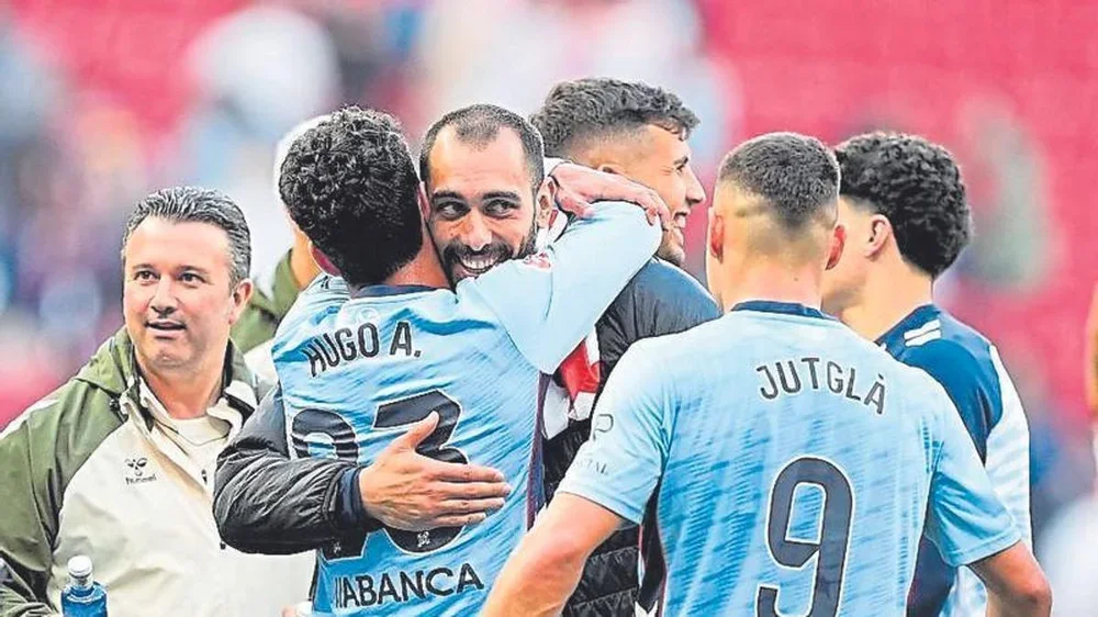 Borja Iglesias celebra el gol marcado en el Metropolitano.