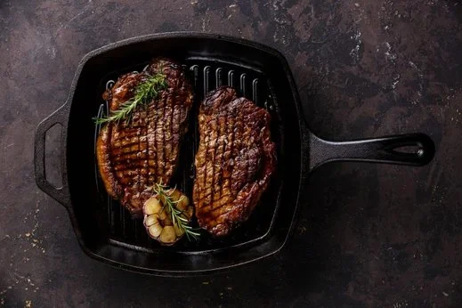 Как повторить вкус мяса с мангала в духовке, на сковороде и электрогриле: 3 способа