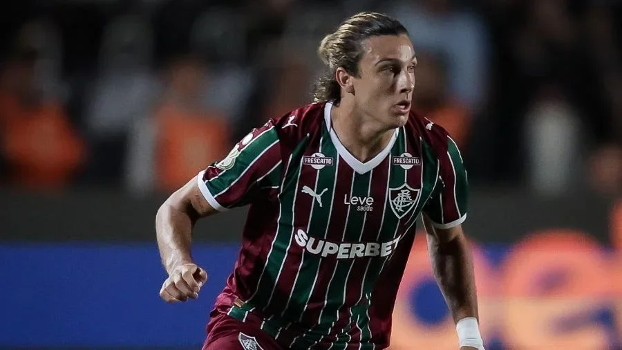 Canobbio, do Fluminense, em ação durante partida contra o Operário-PR, pela Copa do Brasil